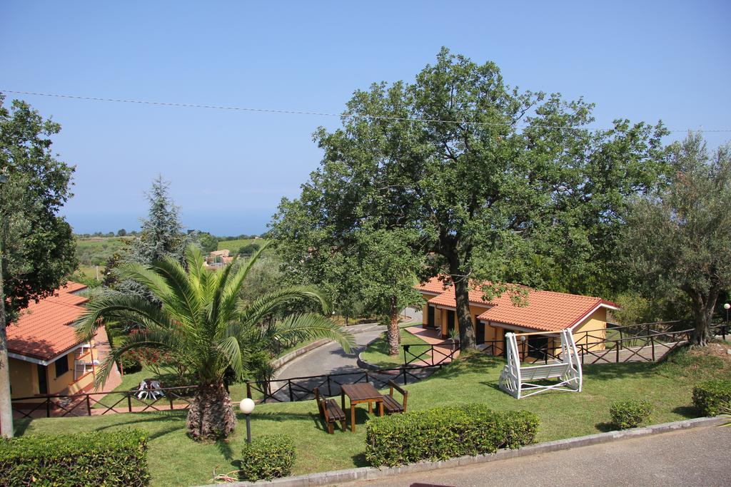 Borgo San Cosmo Tropea Bed and Breakfast Brattiro Eksteriør billede